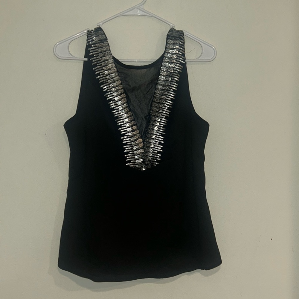 Modest top